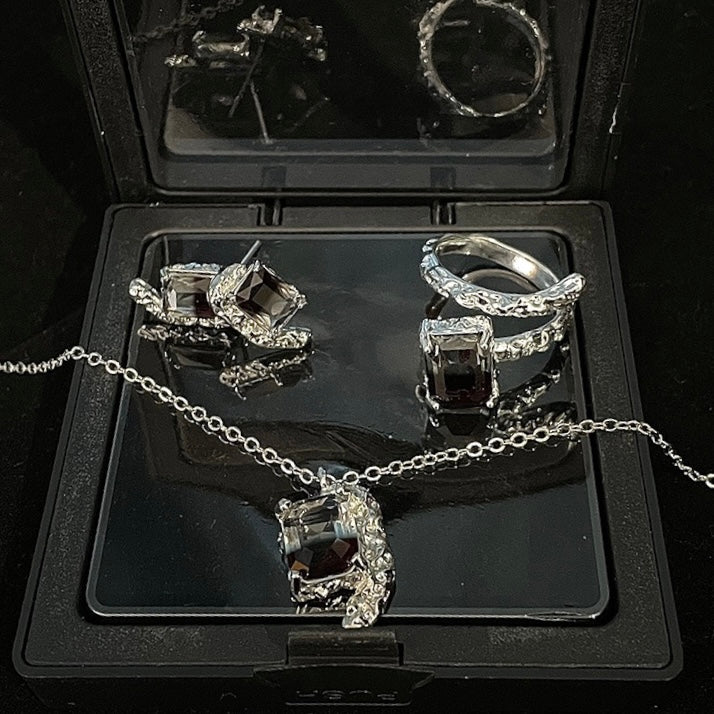 (Buy1 get 2) Black Stone Necklace & Earrings& Ring