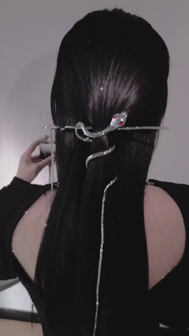 Snake shaped diamond fringed headdress hairpin