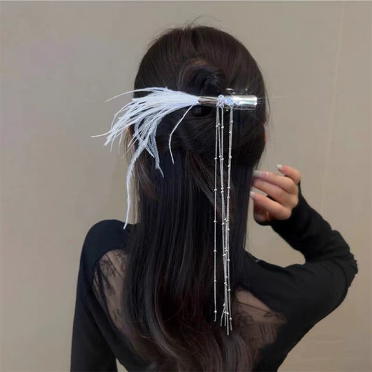 Tassel feather hairclip