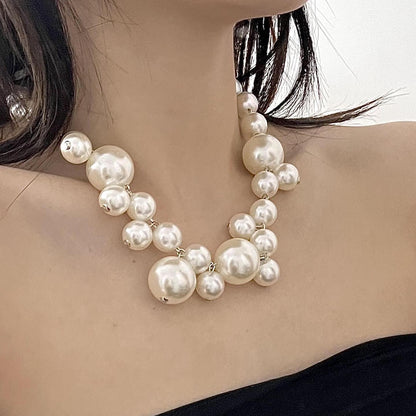 Baroque style pearl necklace