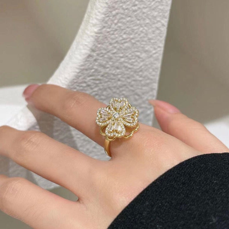 Rotating Flower Ring