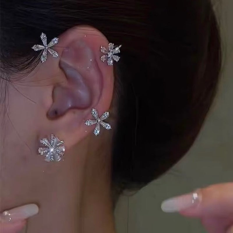 Rotating Flower Ear Hang