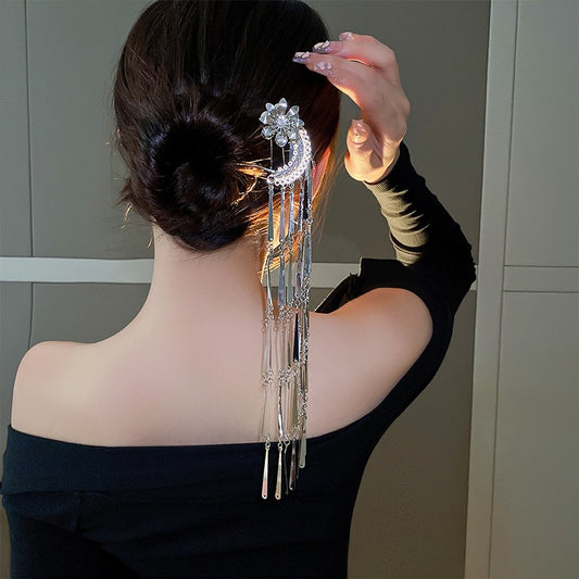 Bohemian Pearl Flower Silver Tassel Hairpin