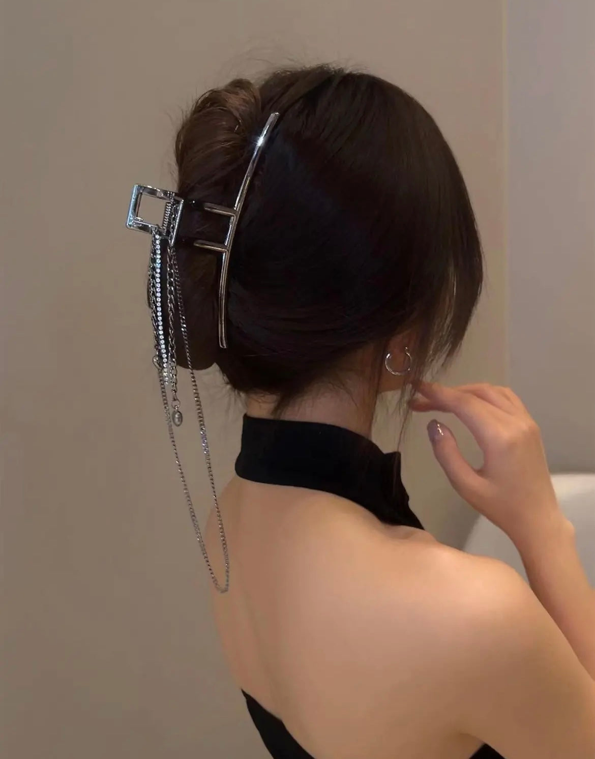 Best Seller -- Y2K Simple Tassel Claw Clip