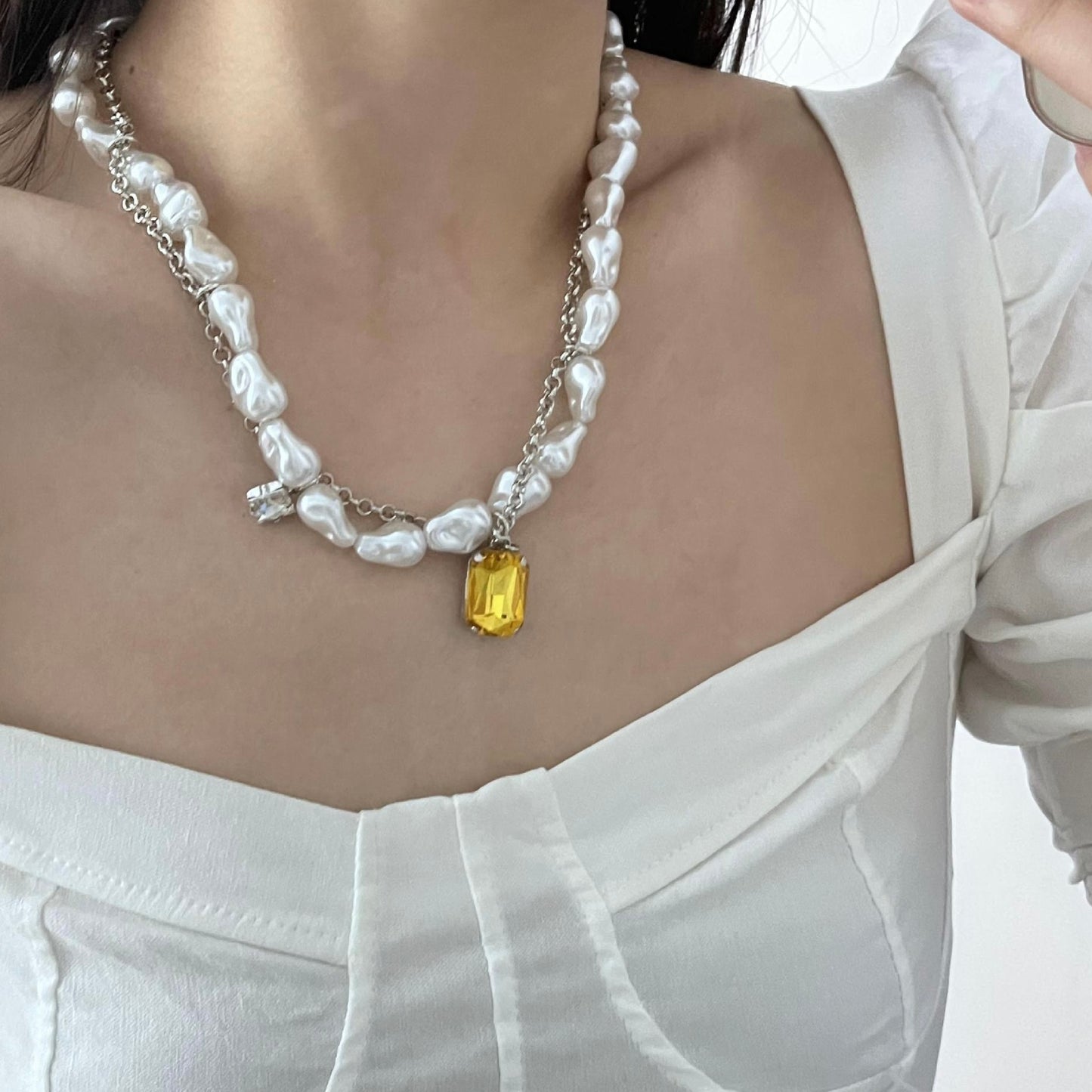 Shaped Pearl Necklace with Yellow Square Dimond