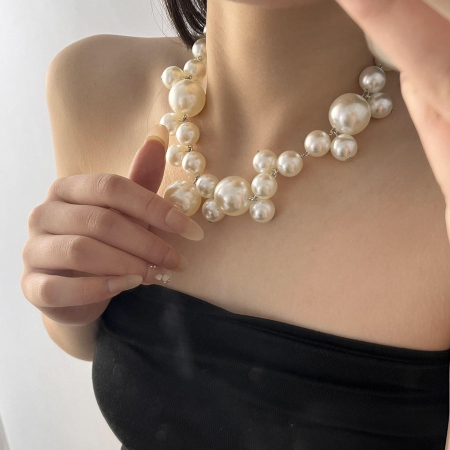 Baroque style pearl necklace