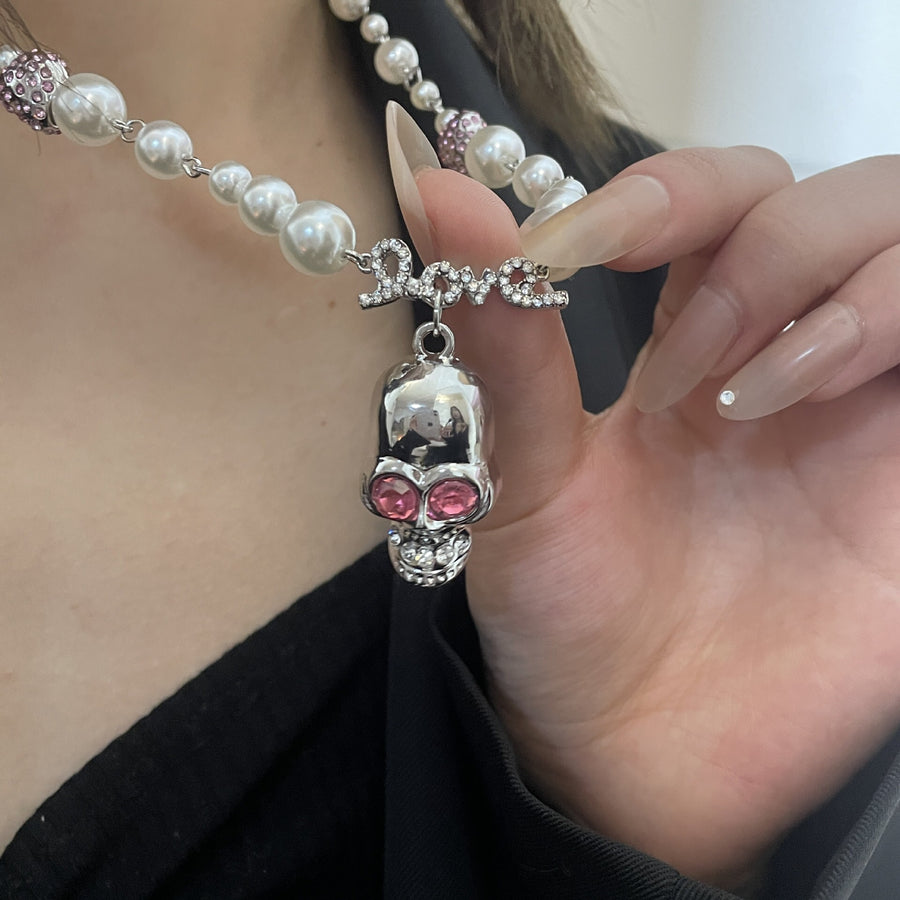 Halloween -- Skull Pearl Necklace