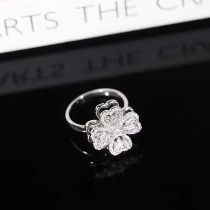 Rotating Flower Ring