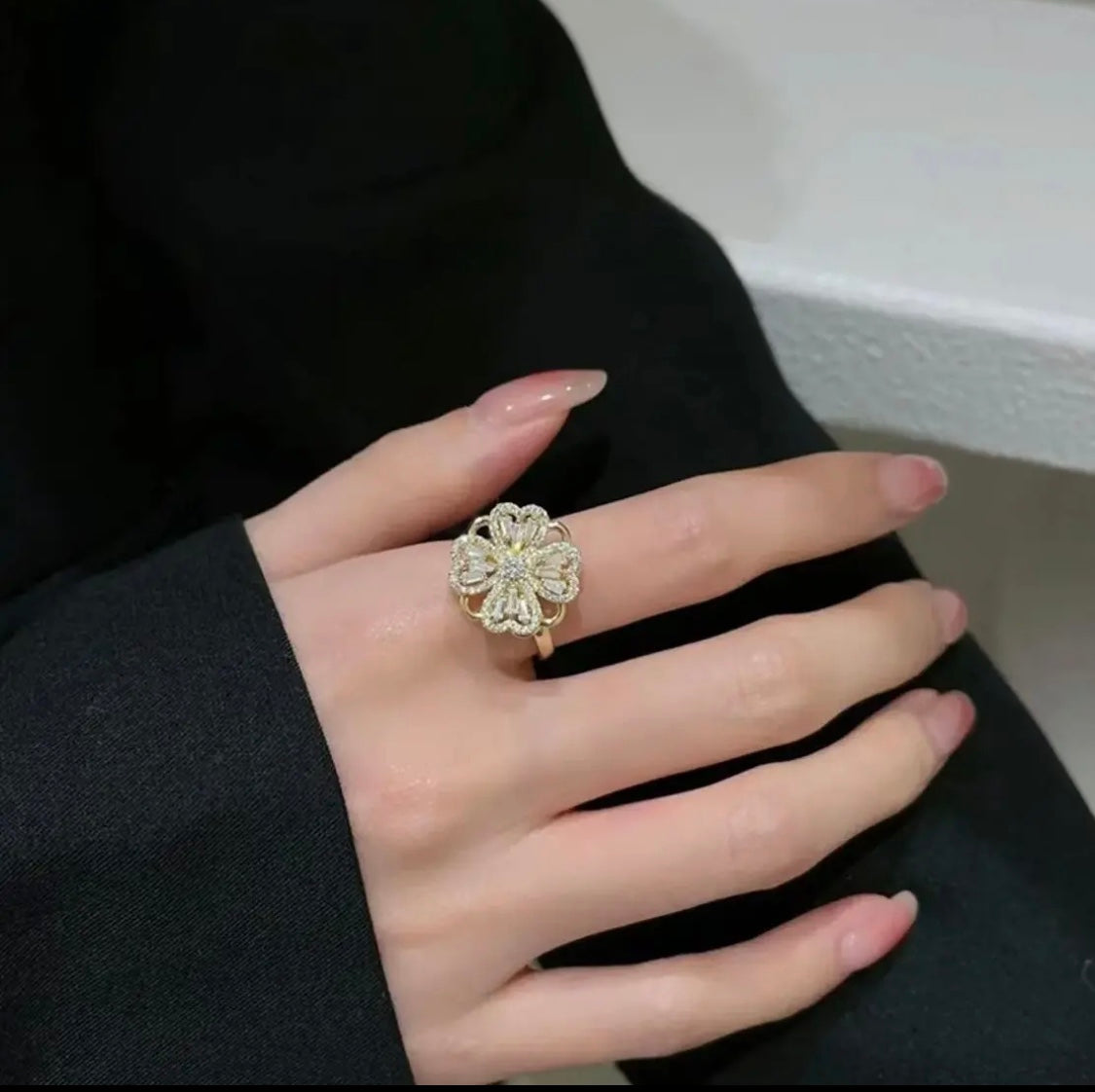 Rotating Flower Ring