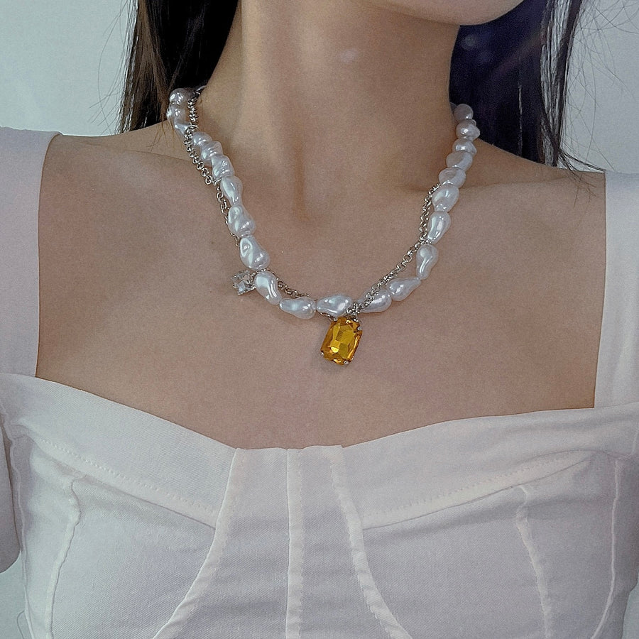 Shaped Pearl Necklace with Yellow Square Dimond