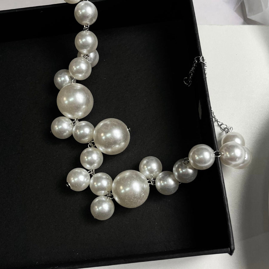 Baroque style pearl necklace